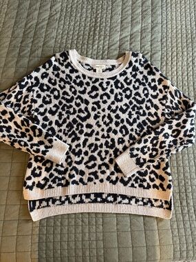 Very J Leopard Print Crewneck Sweater - Black & Cream